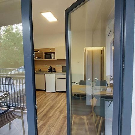 Csaladi Kikoeto Apartman Gyula Bagian luar foto