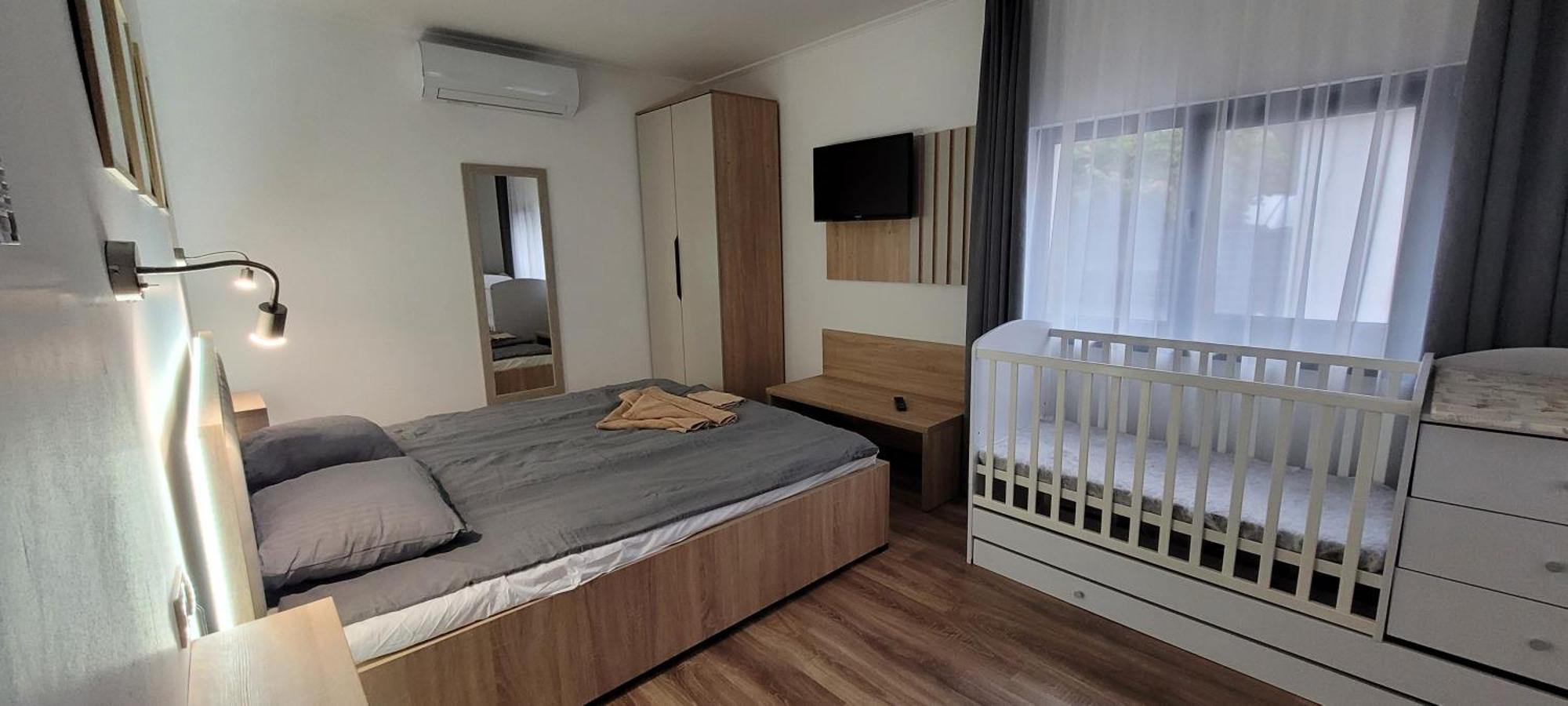 Csaladi Kikoeto Apartman Gyula Bagian luar foto