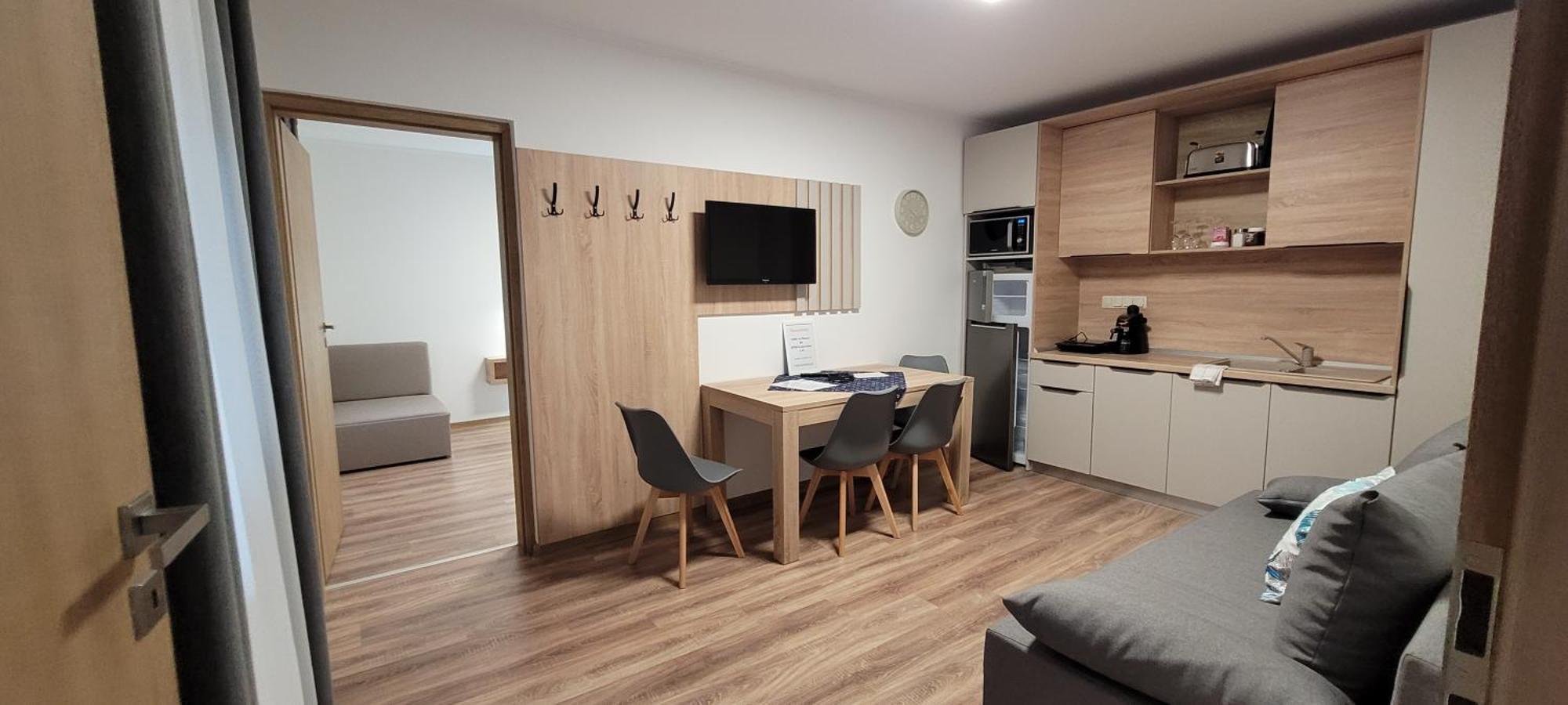 Csaladi Kikoeto Apartman Gyula Bagian luar foto