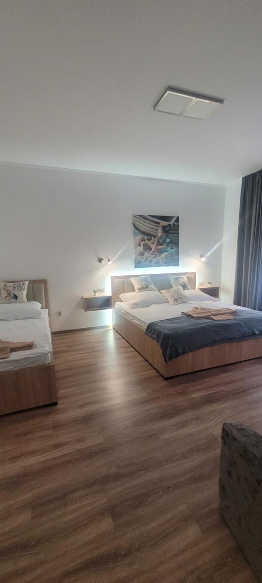 Csaladi Kikoeto Apartman Gyula Bagian luar foto