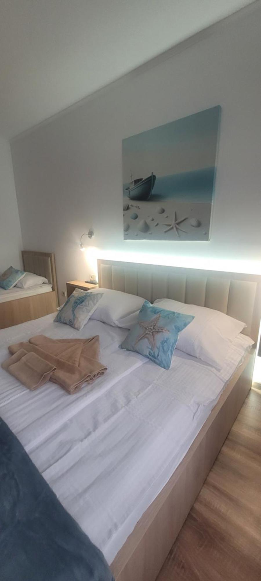 Csaladi Kikoeto Apartman Gyula Bagian luar foto