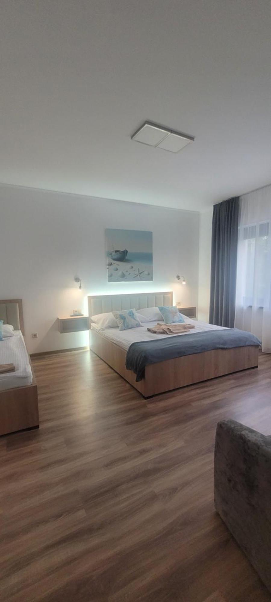 Csaladi Kikoeto Apartman Gyula Bagian luar foto