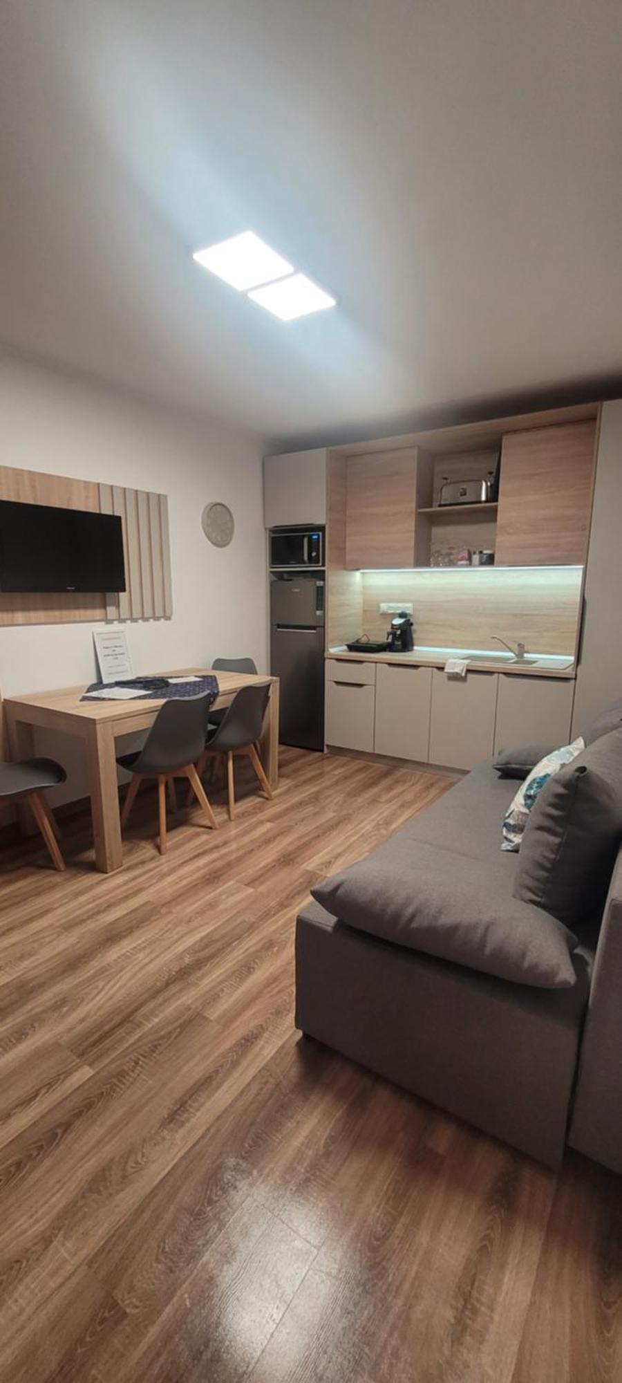 Csaladi Kikoeto Apartman Gyula Bagian luar foto