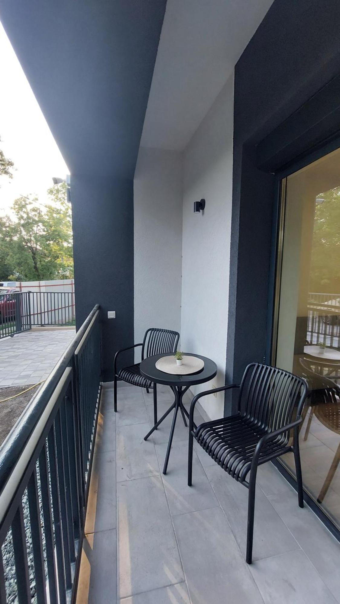 Csaladi Kikoeto Apartman Gyula Bagian luar foto
