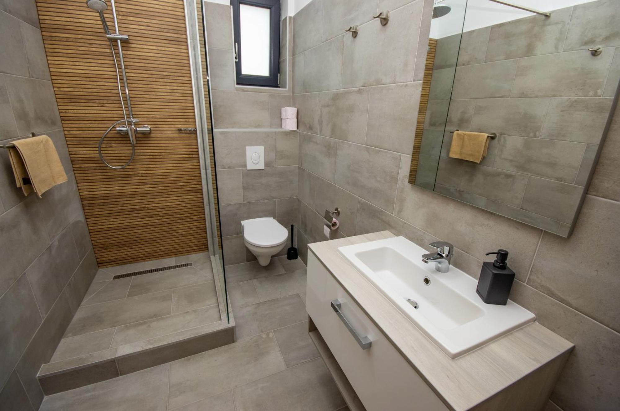 Csaladi Kikoeto Apartman Gyula Bagian luar foto