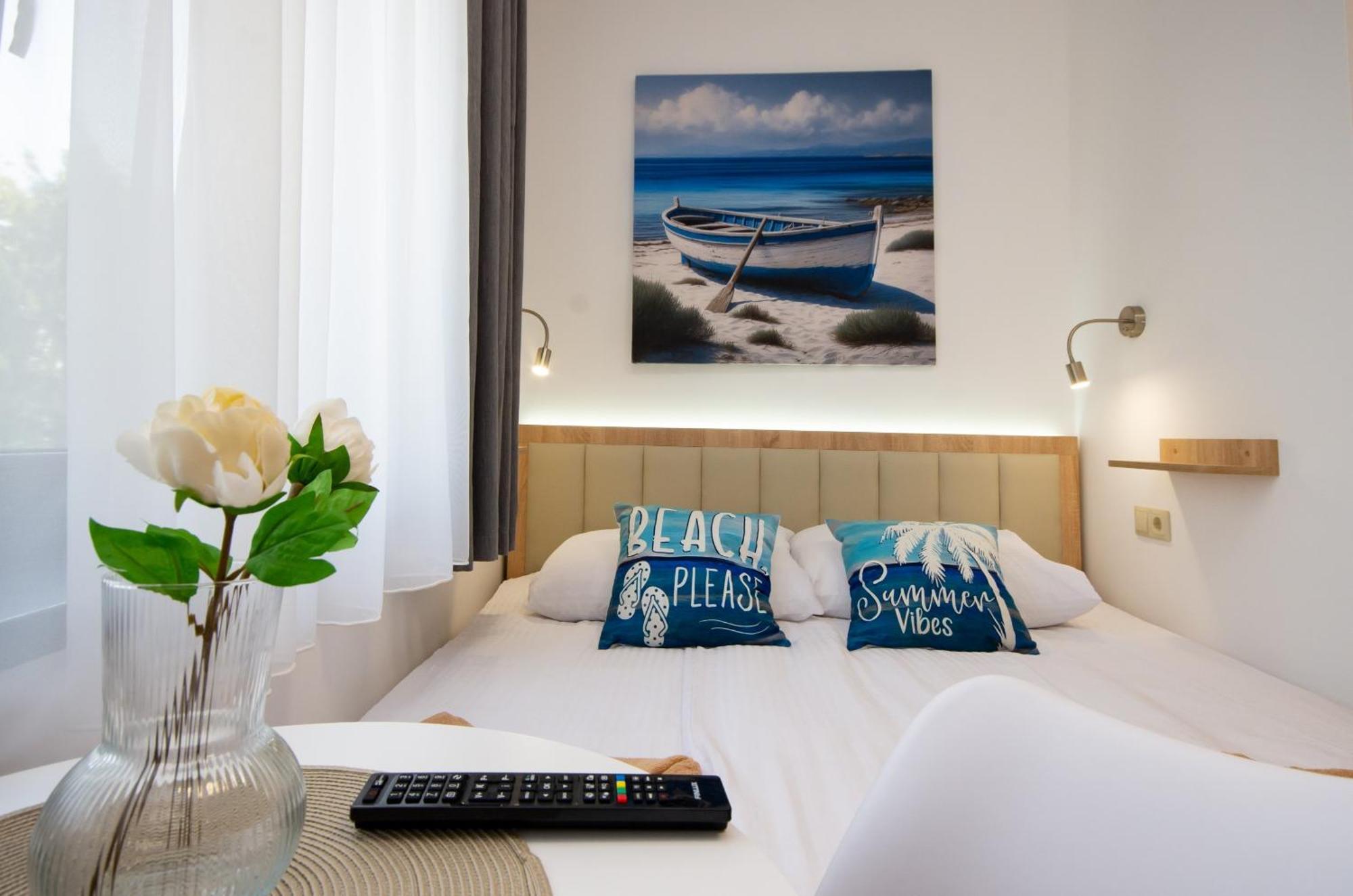 Csaladi Kikoeto Apartman Gyula Bagian luar foto