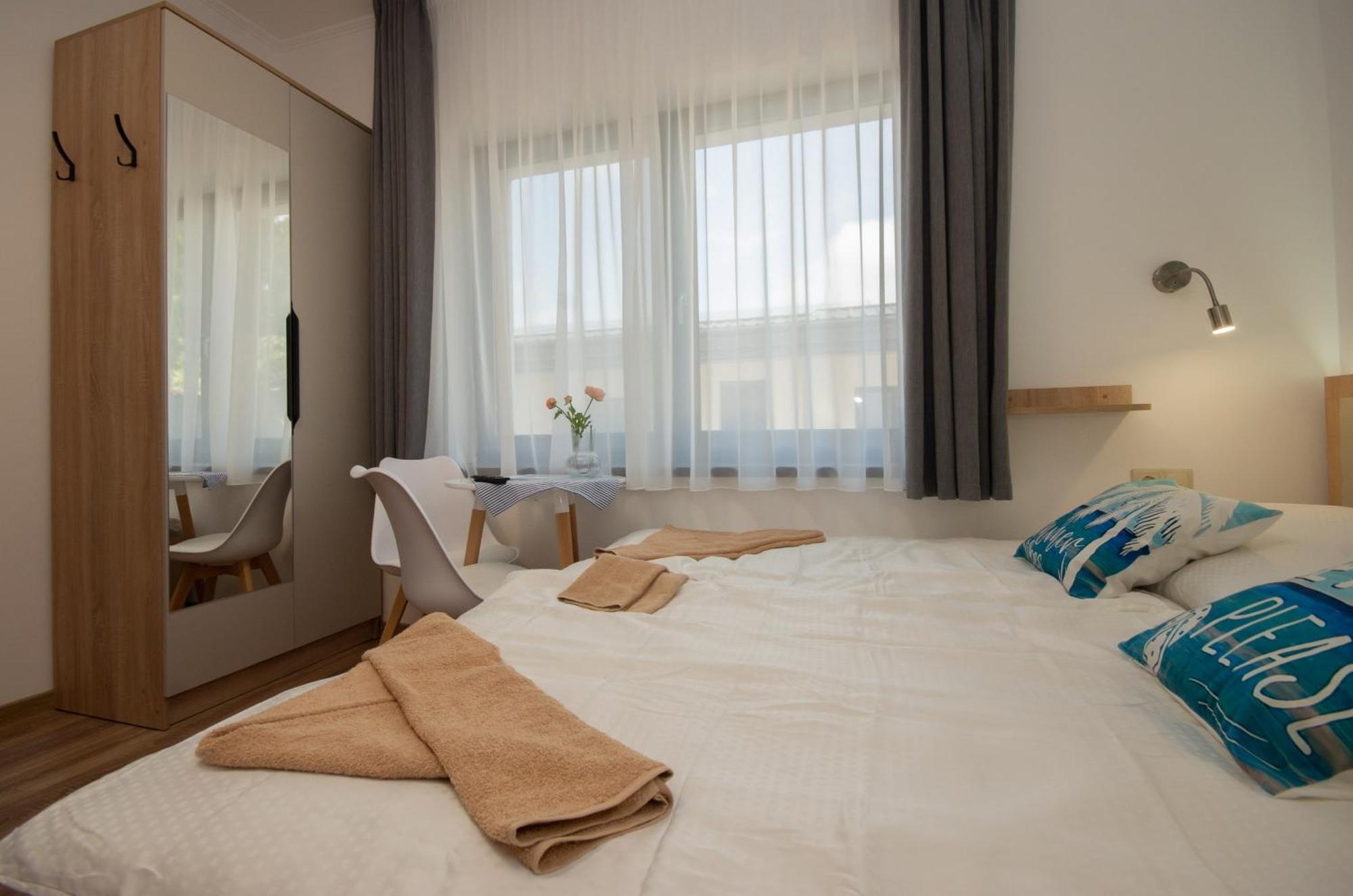 Csaladi Kikoeto Apartman Gyula Bagian luar foto